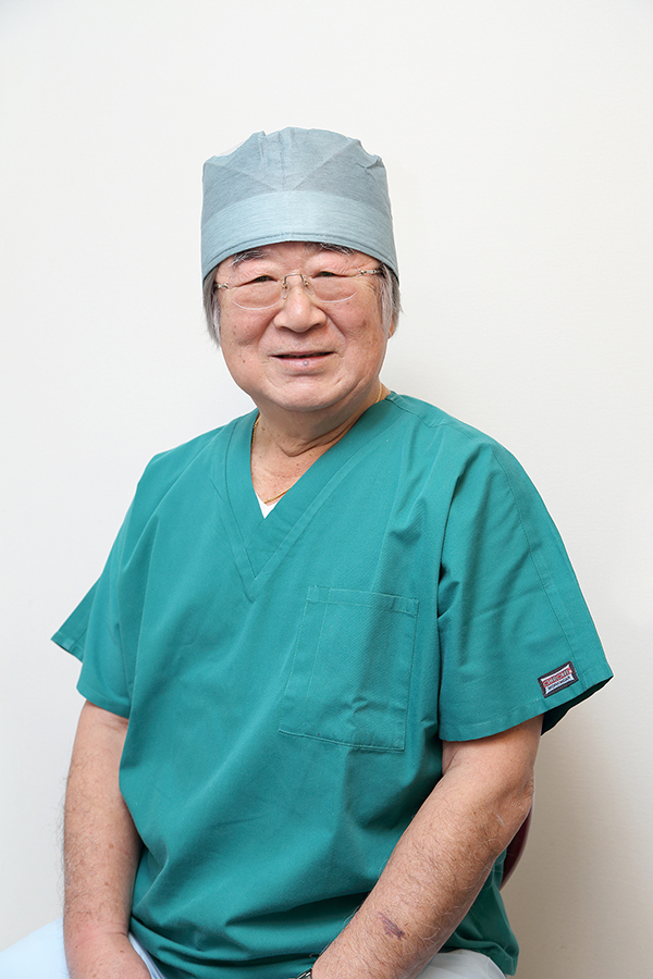 総院長 橋口康道(歯学博士)